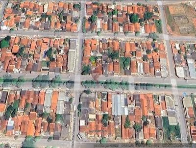 Casa para Venda, em Caldas Novas, bairro Santa Efig�nia, 2 dormit�rios, 1 banheiro